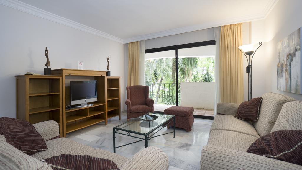 Appartamento Club Jardines Del Puerto Marbella Esterno foto
