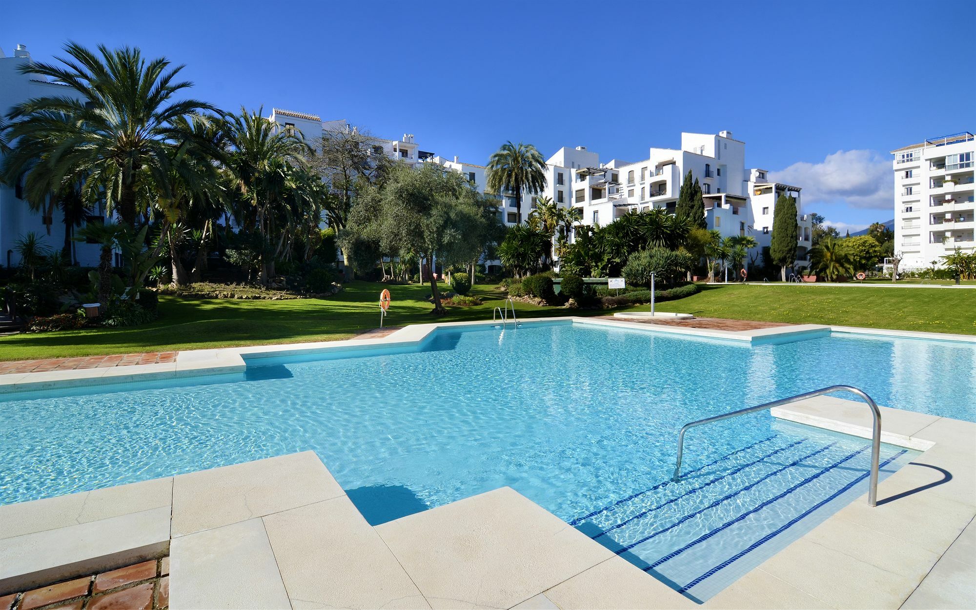 Appartamento Club Jardines Del Puerto Marbella Esterno foto